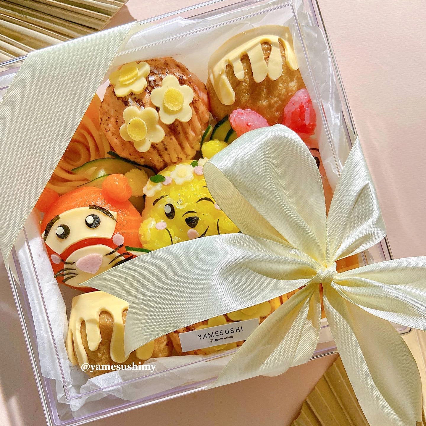 Winnie The Pooh Cute Cute Sushi Gift Box