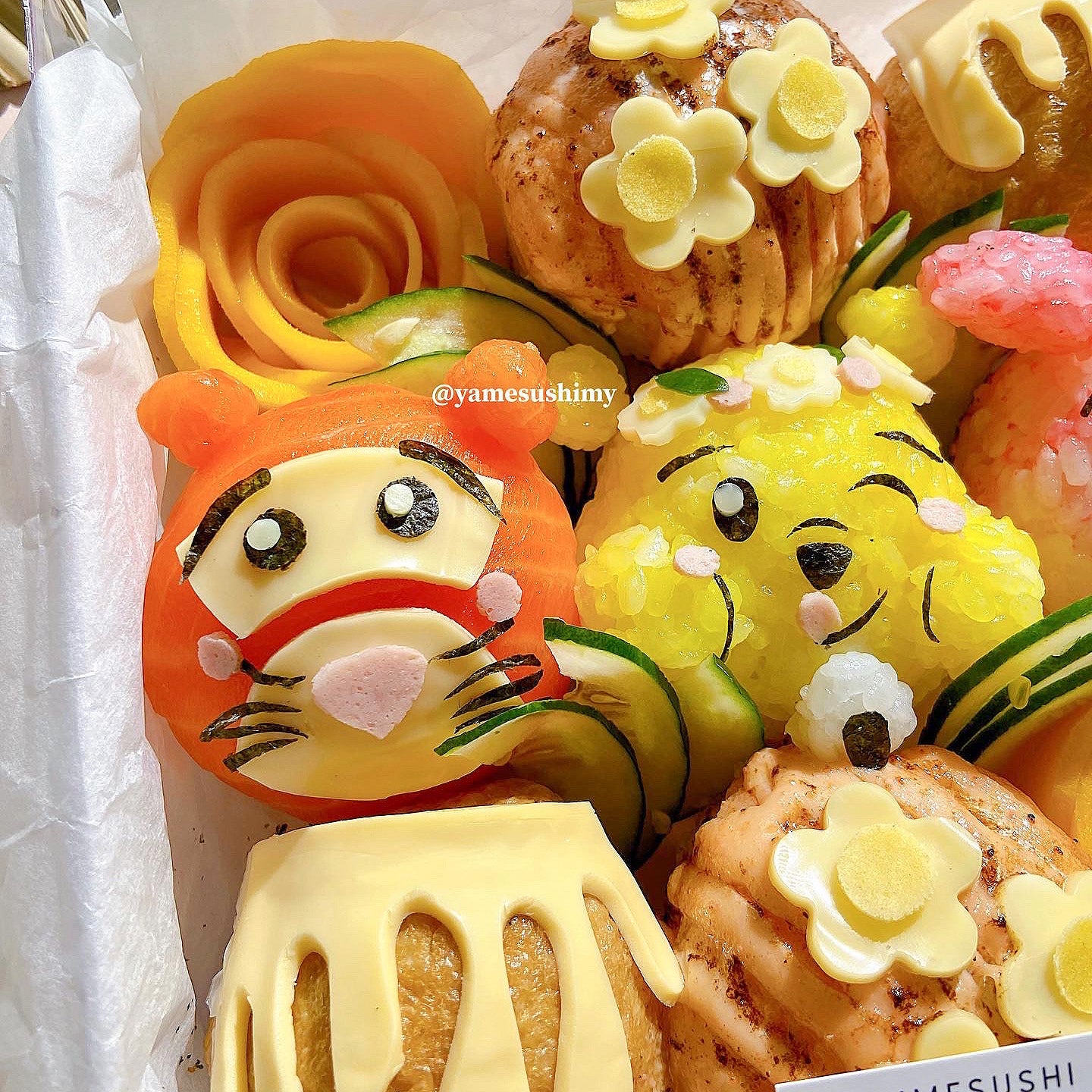 Winnie The Pooh Cute Cute Sushi Gift Box